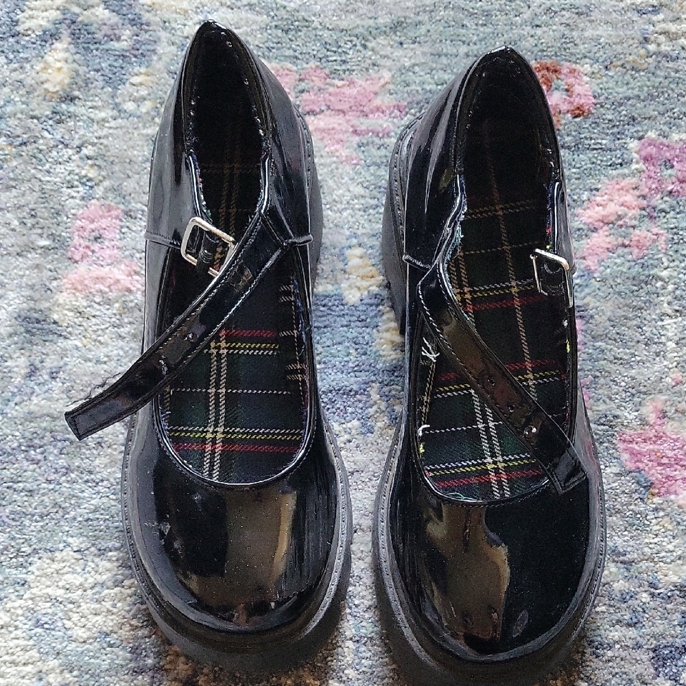 Black Patent Mary Jane Platform Shoes